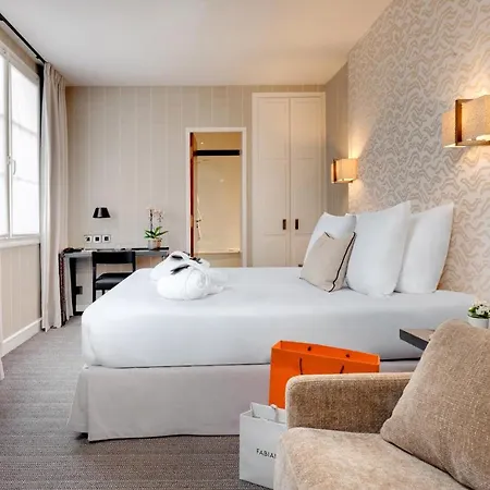 Le Senat Hotel 4*