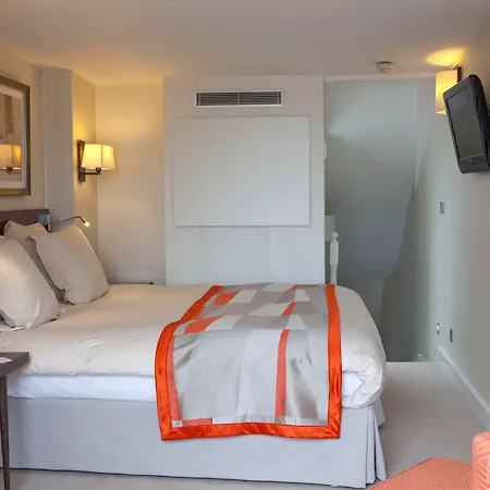 Le Senat Hotel 4*