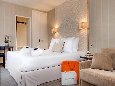 Le Senat 4* Parigi