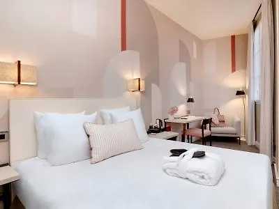 Le Senat 4*