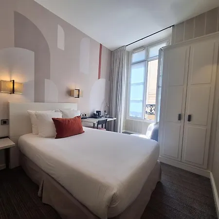 Hotel Le Senat Parigi