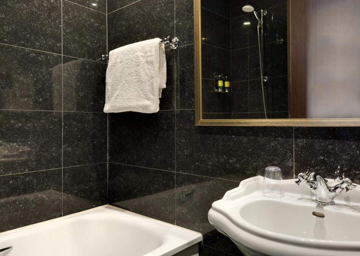 Hotel Le Senat Parigi