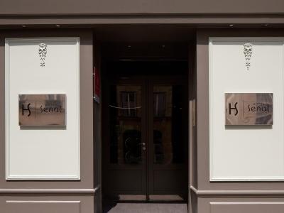 Le Senat 4*