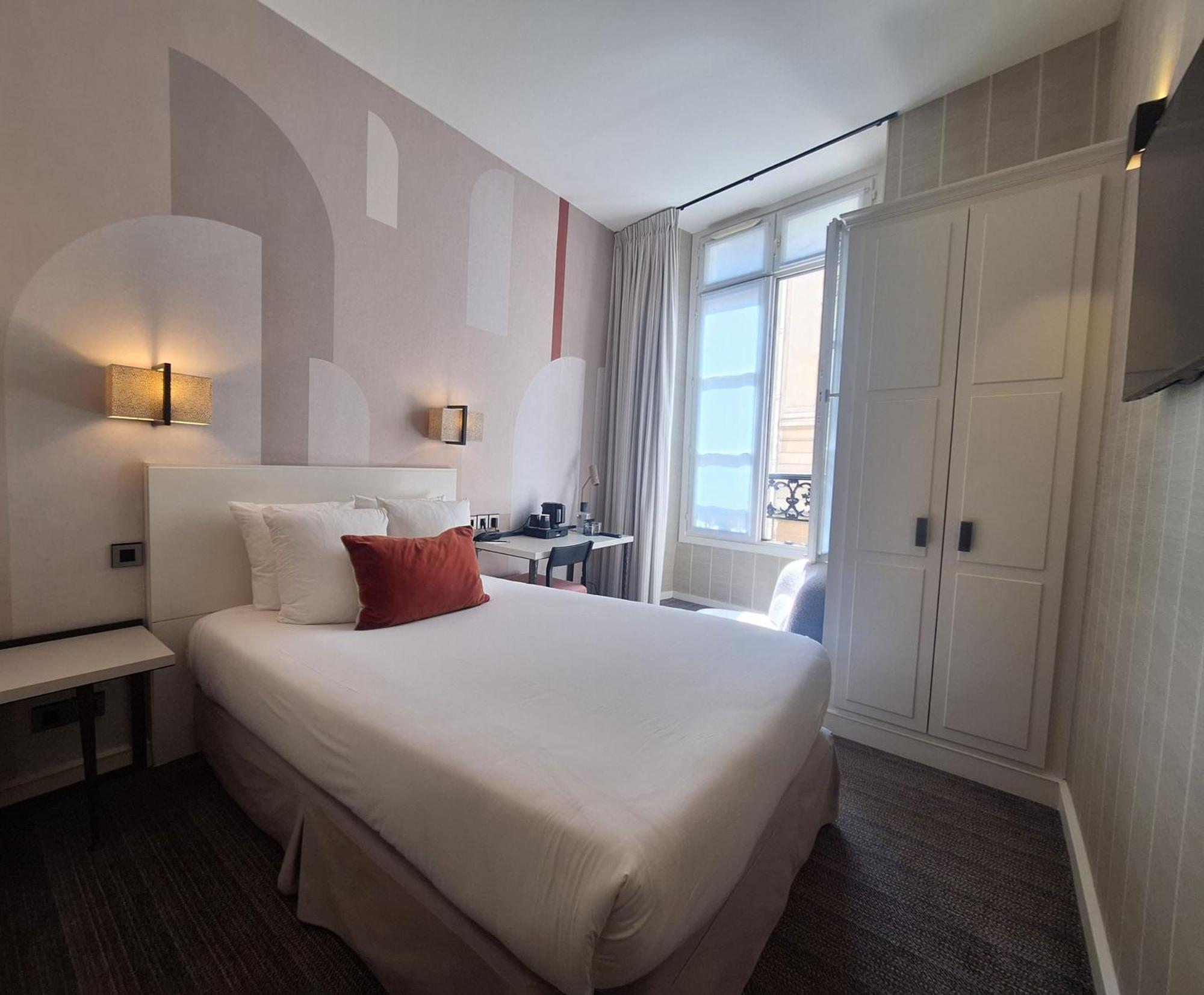 Hotel Le Senat Parigi